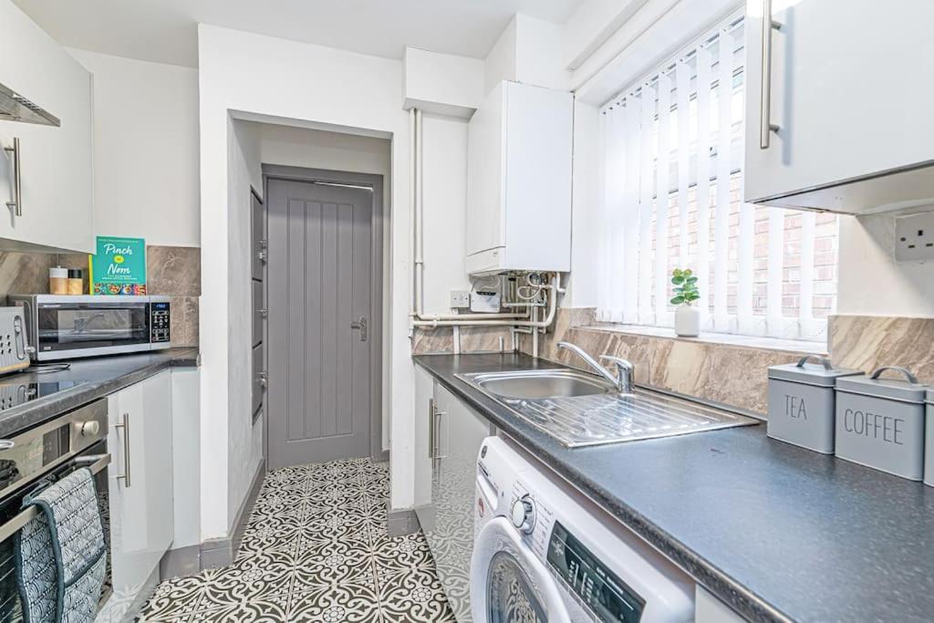 3 Bedroom Holiday House Λίβερπουλ Εξωτερικό φωτογραφία